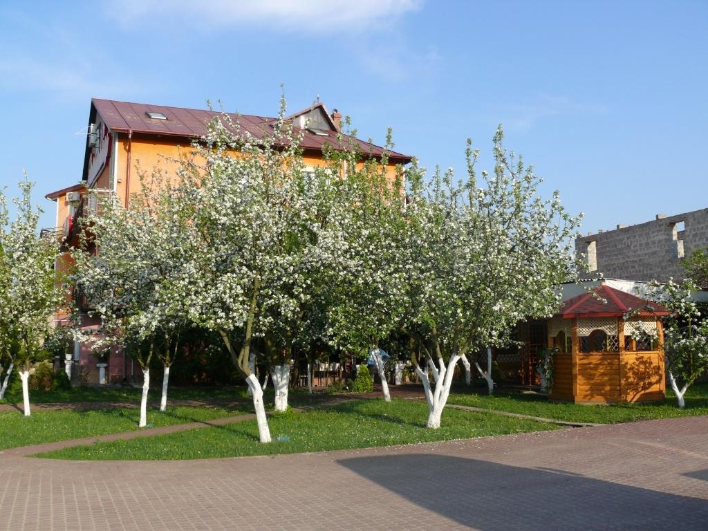 Rayskiy Sad Volytsya Exterior foto